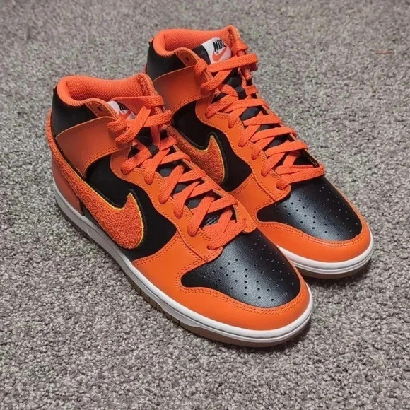 Nike Dunk High Retro University - Picture 1 of 7